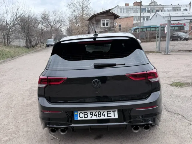 Volkswagen Golf R - фото 5