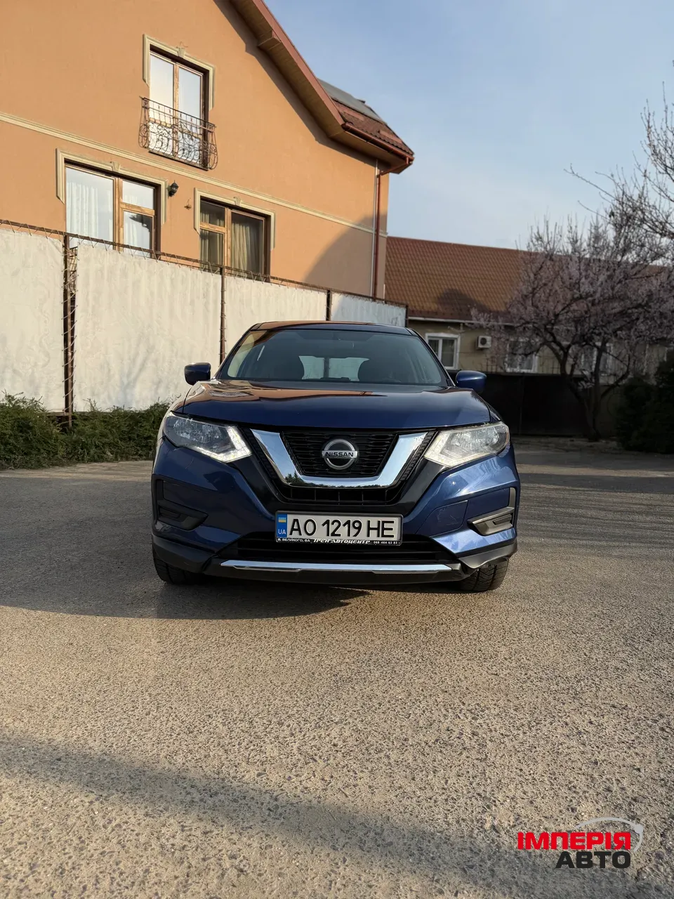 Nissan Rogue - фото 1