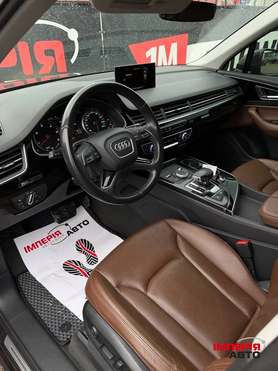 Audi Q7 - фото 7