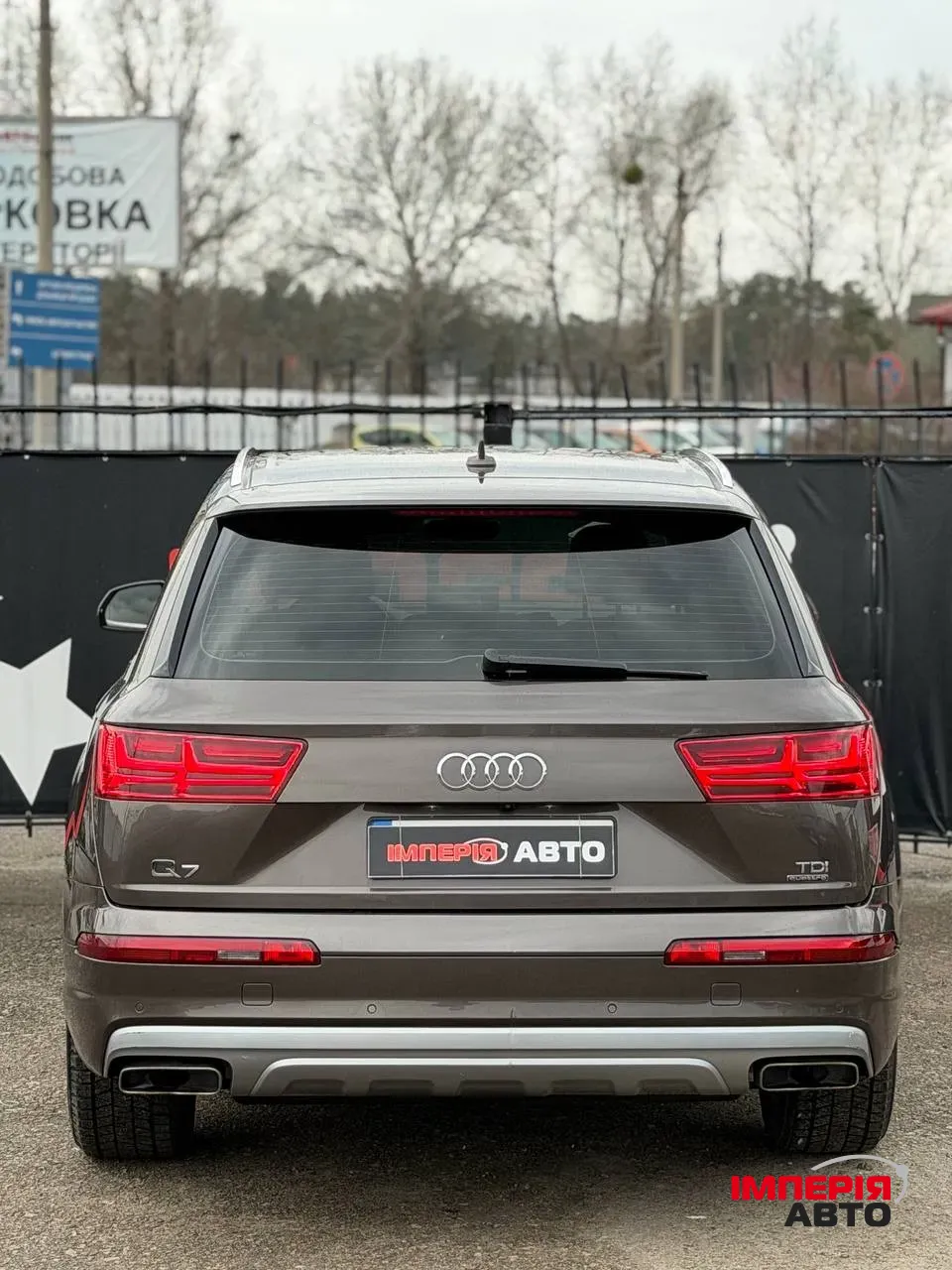 Audi Q7 - фото 6