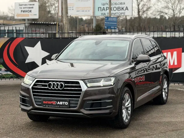Audi Q7 - фото 2