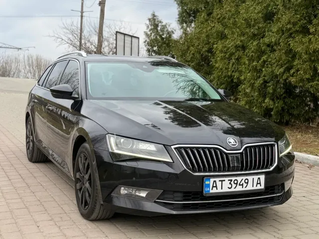 Skoda Superb - фото 3