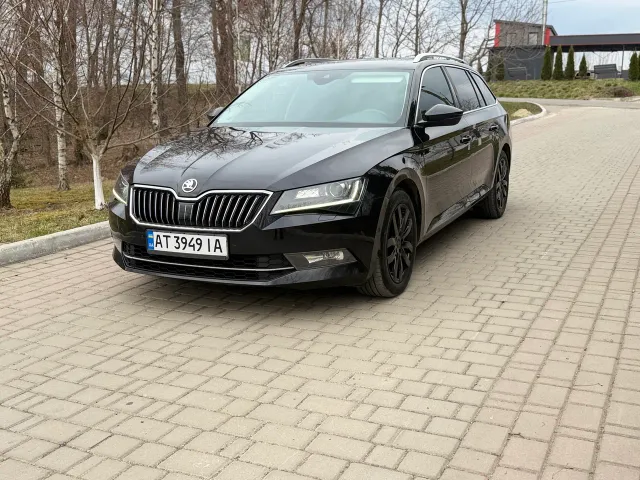 Skoda Superb - фото 4