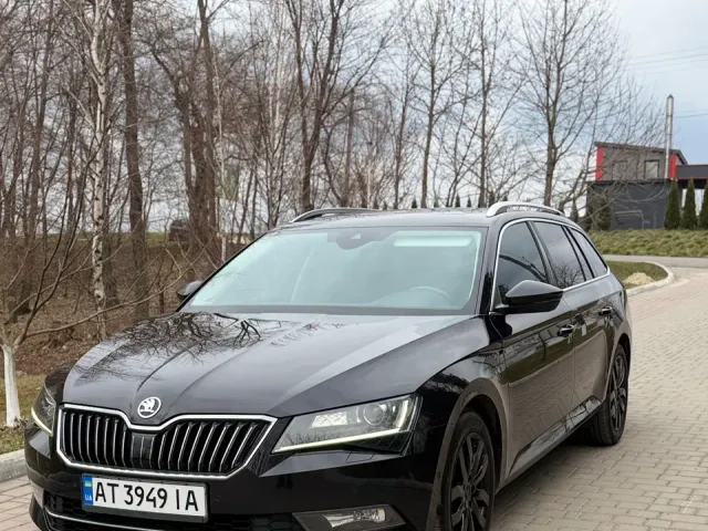 Skoda Superb - фото 1