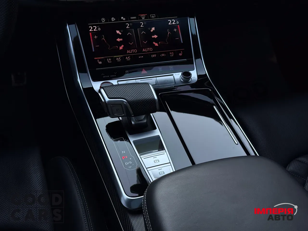 Audi SQ7 - фото 36