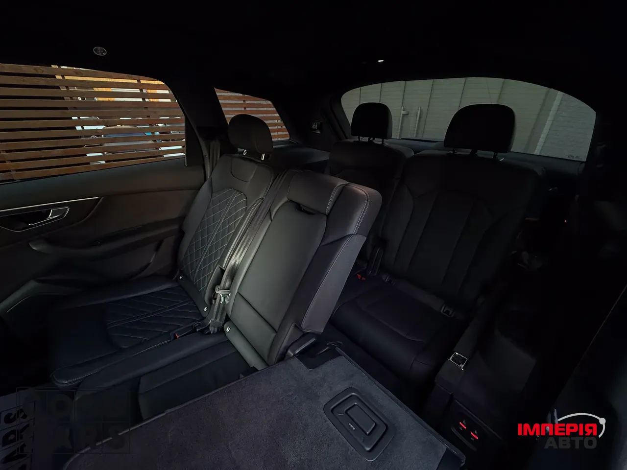 Audi SQ7 - фото 26