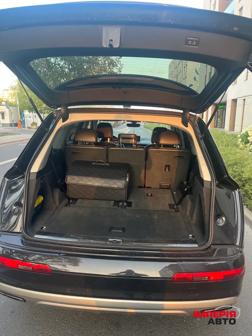 Audi Q7 - фото 7