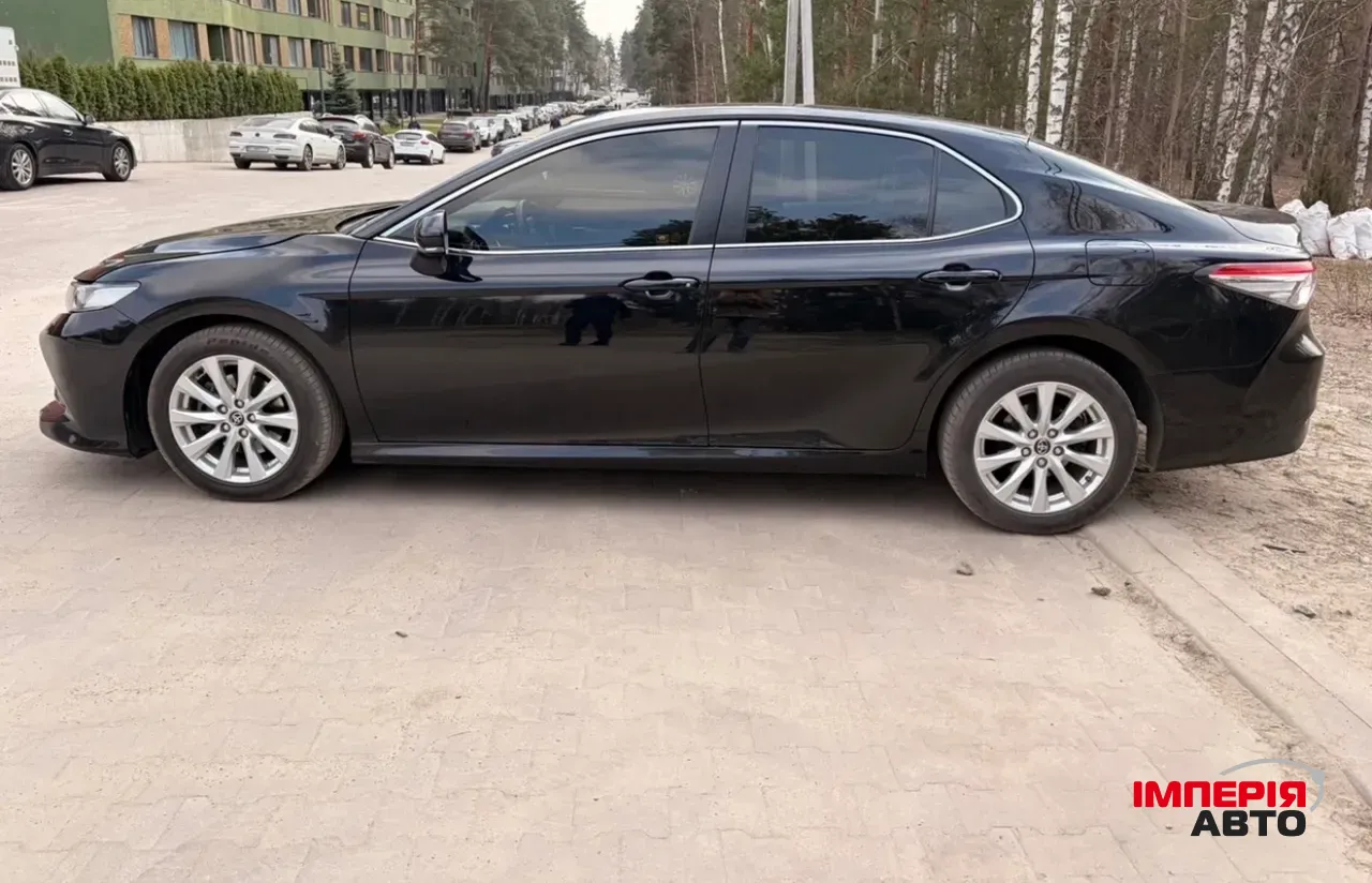 Toyota Camry - фото 4