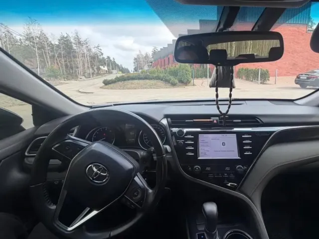 Toyota Camry - фото 5
