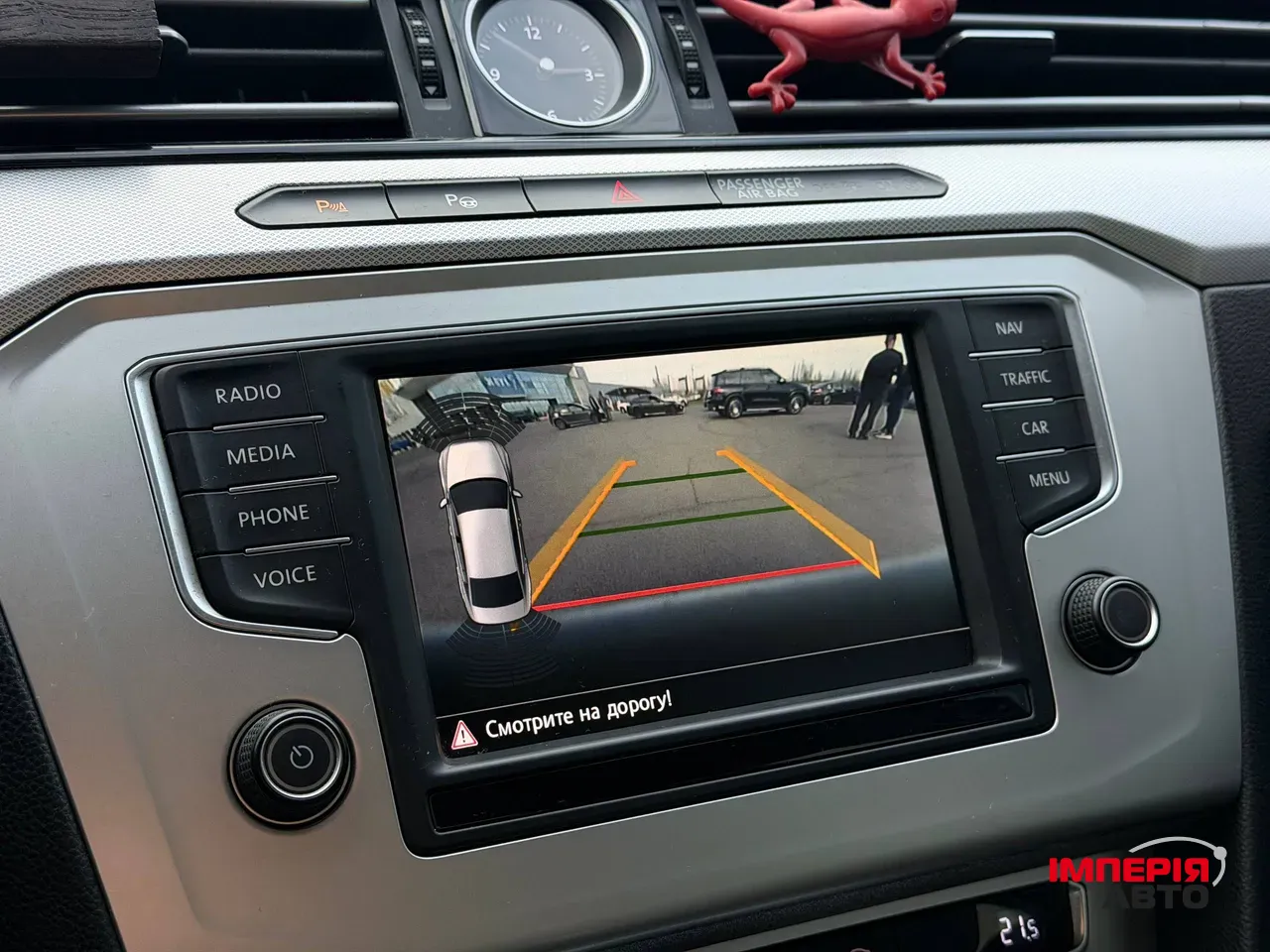 Volkswagen Passat - фото 12