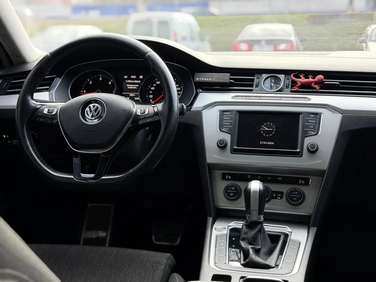 Volkswagen Passat - фото 8