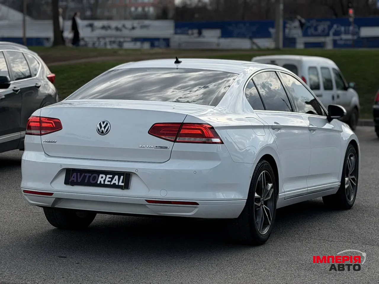 Volkswagen Passat - фото 7