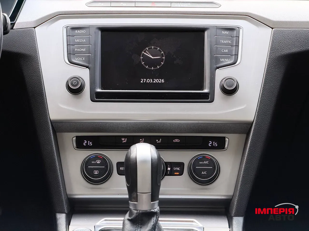 Volkswagen Passat - фото 10