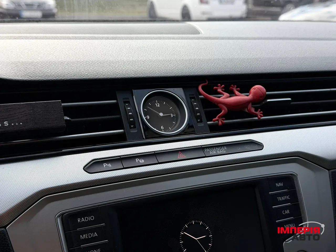 Volkswagen Passat - фото 11