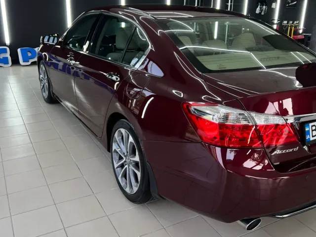 Honda Accord - фото 1