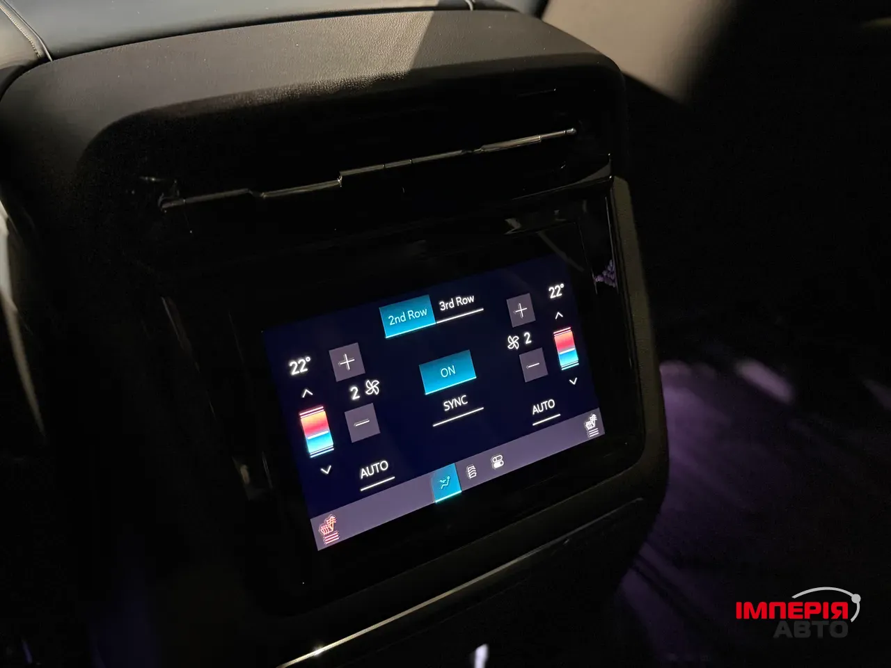 Cadillac Escalade IQ - фото 24