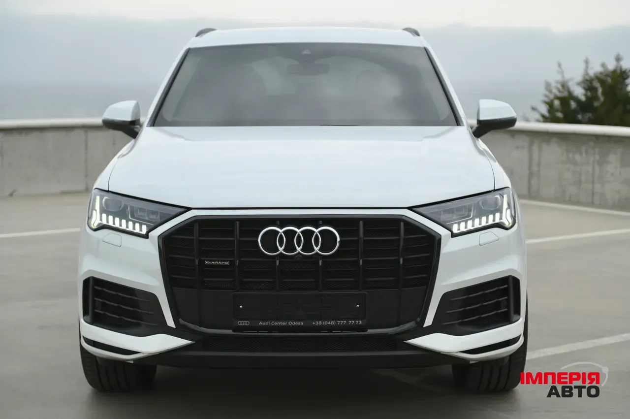 Audi Q7 - фото 5