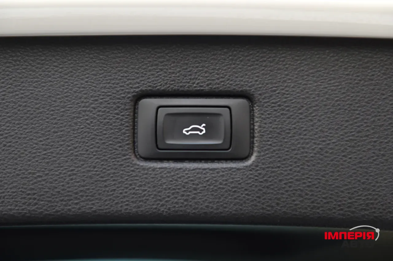 Audi Q7 - фото 50