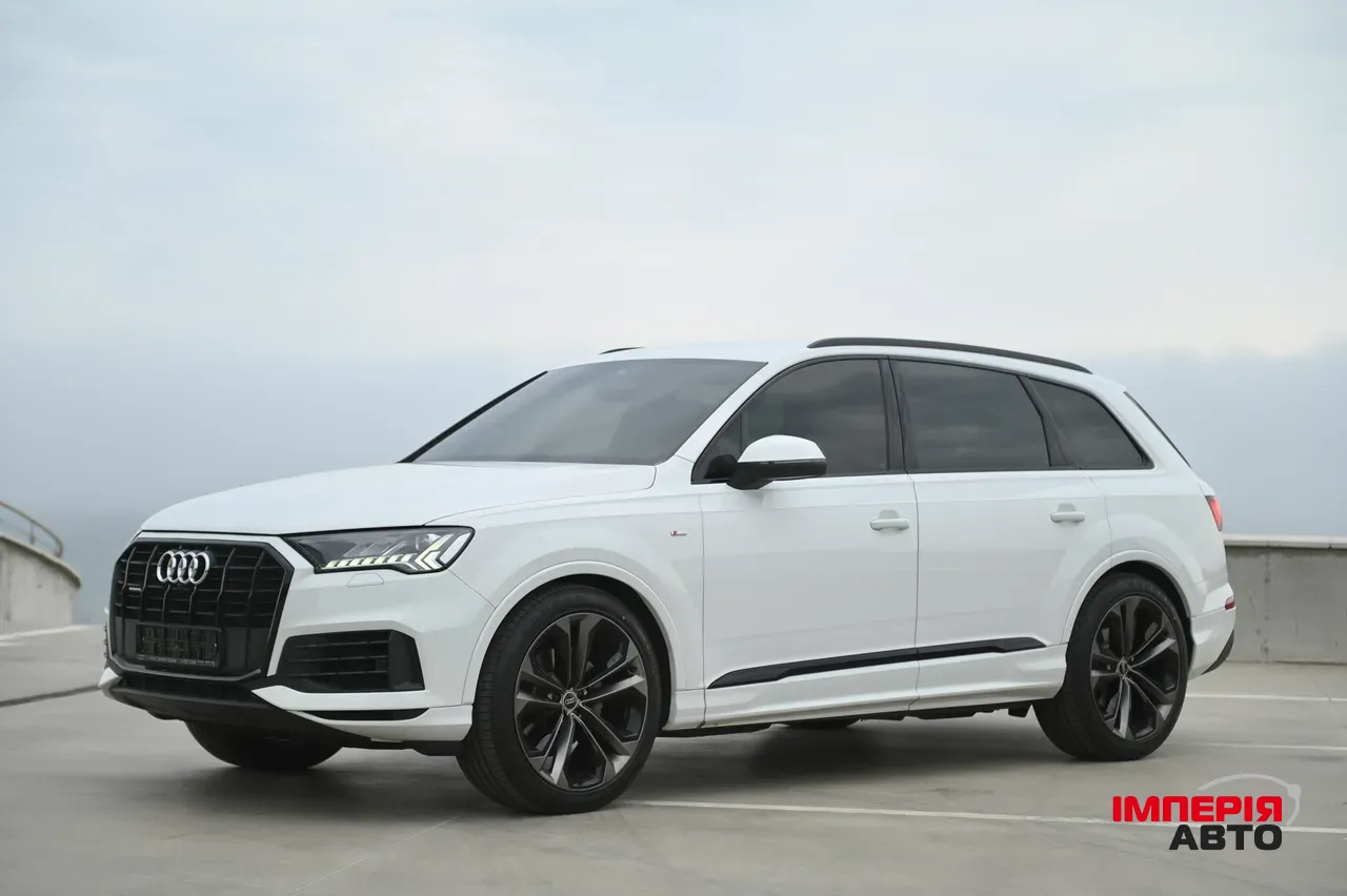 Audi Q7 - фото 7