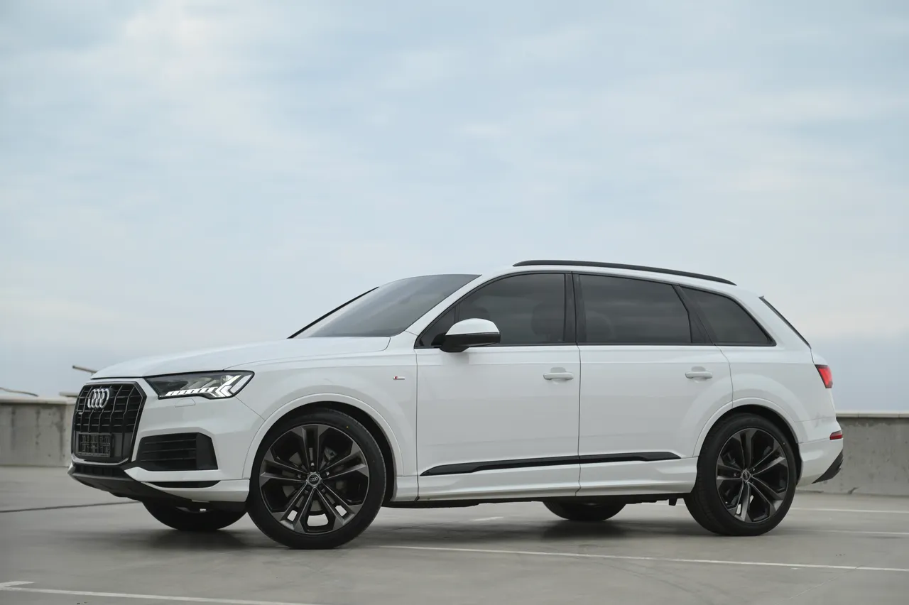Audi Q7 - фото 3