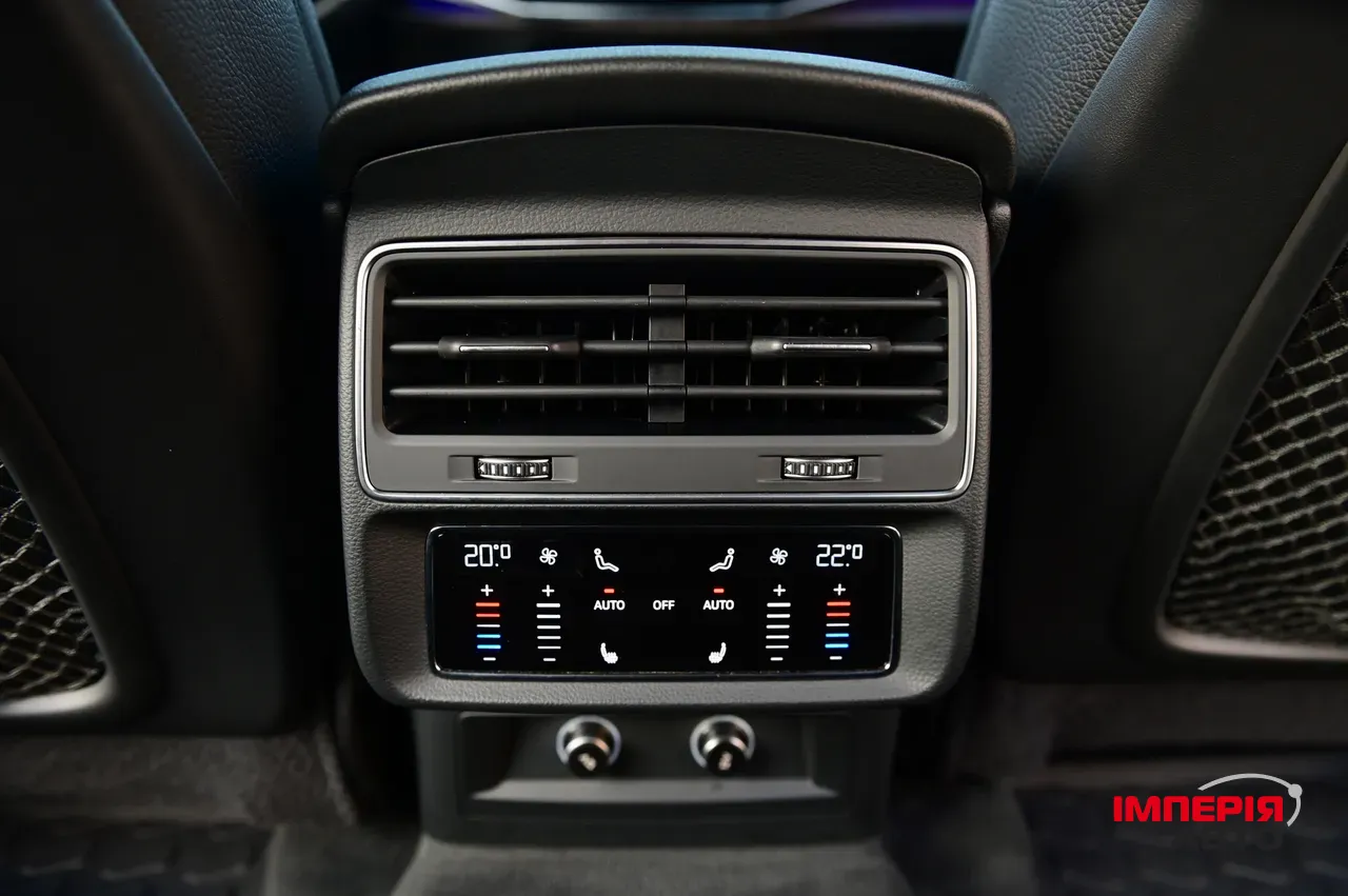 Audi Q7 - фото 45