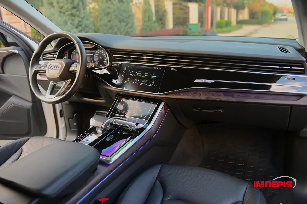 Audi Q7 - фото 41