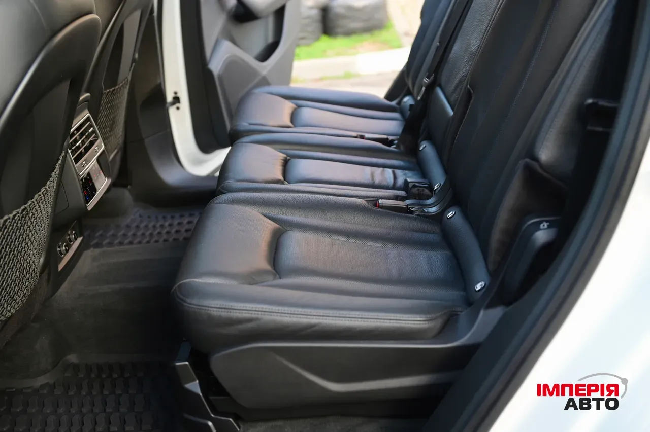 Audi Q7 - фото 43