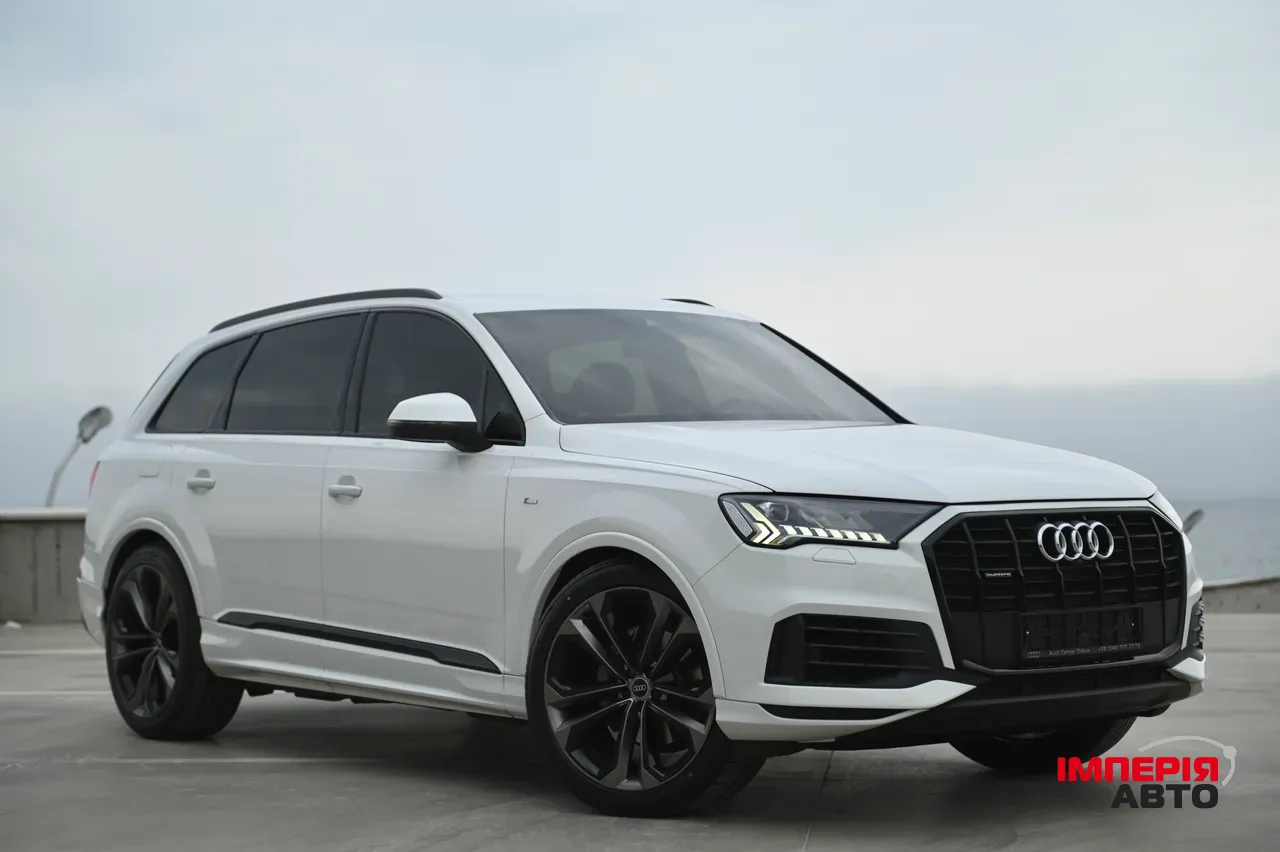 Audi Q7 - фото 15