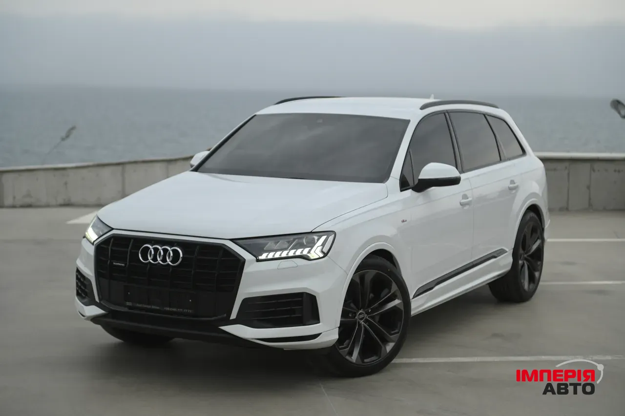 Audi Q7 - фото 2