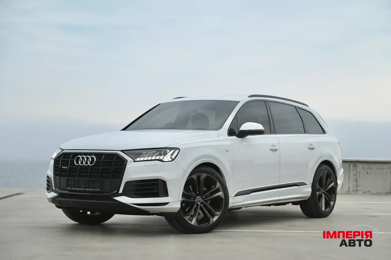 Audi Q7 - фото 1