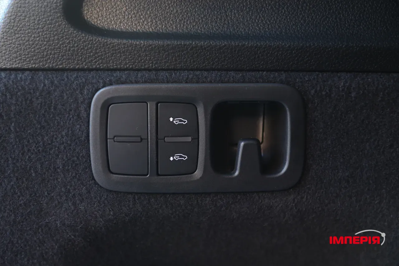 Audi Q7 - фото 49