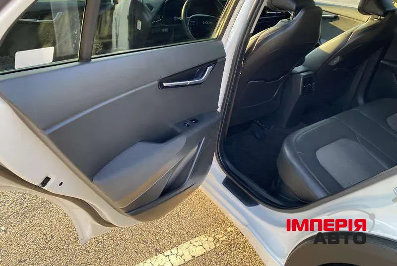 Kia Niro - фото 12