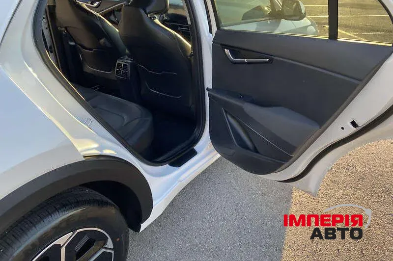 Kia Niro - фото 16
