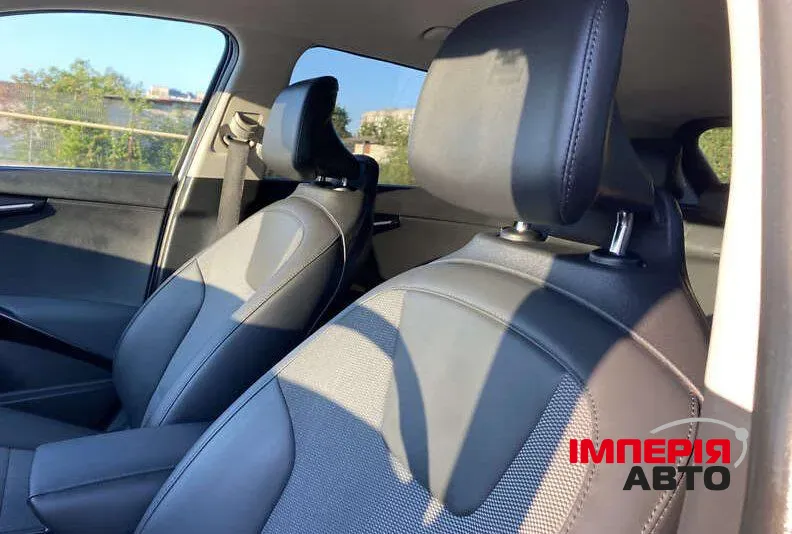 Kia Niro - фото 9