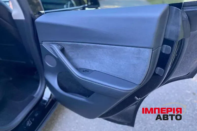 Tesla Model Y - фото 14