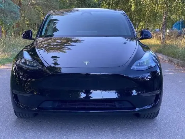 Tesla Model Y - фото 3