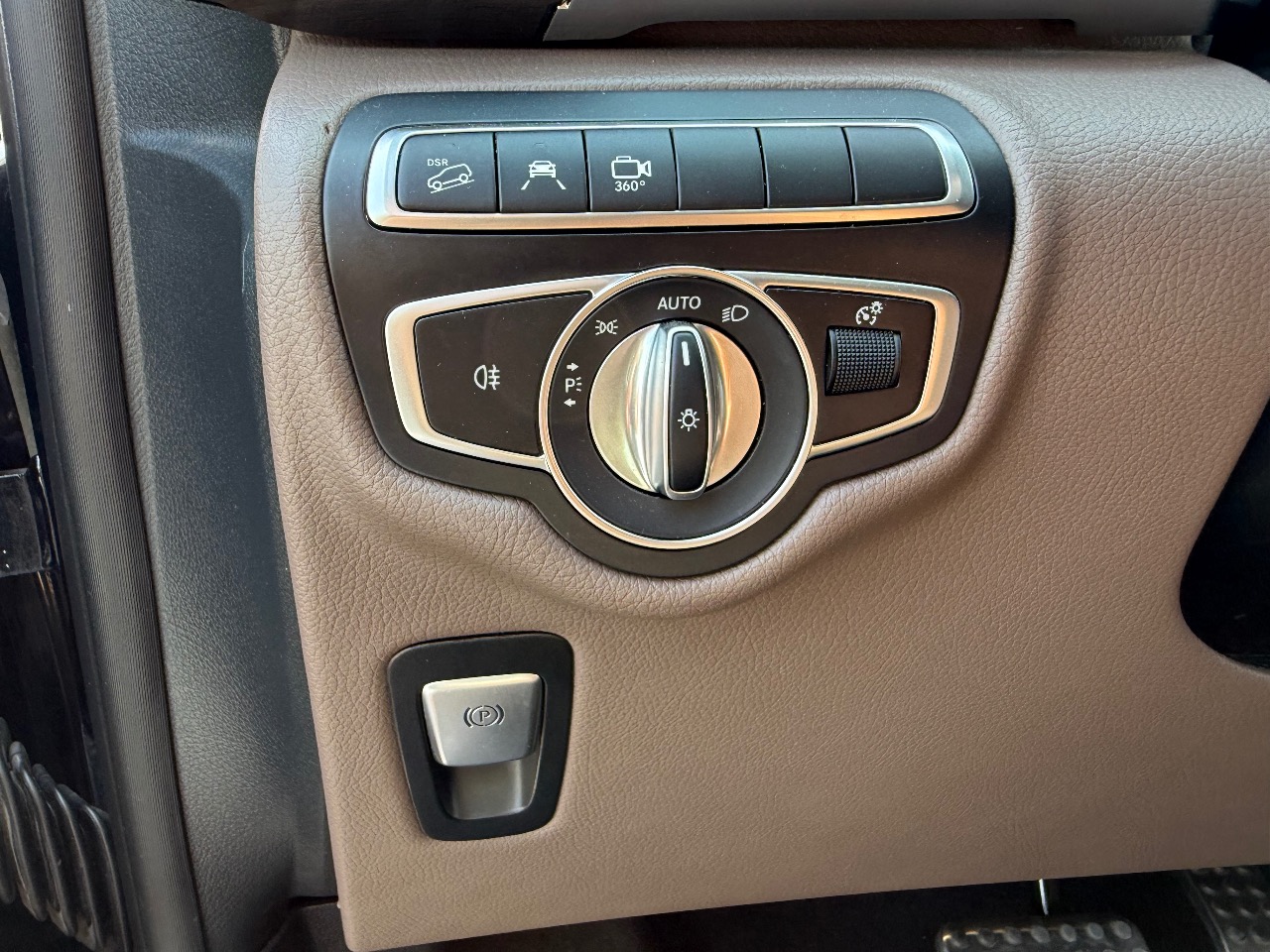 Mercedes-Benz V-Класс - фото 16