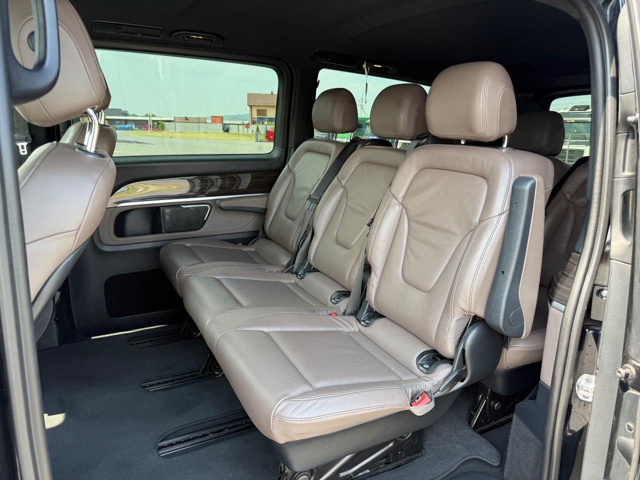 Mercedes-Benz V-Класс - фото 17