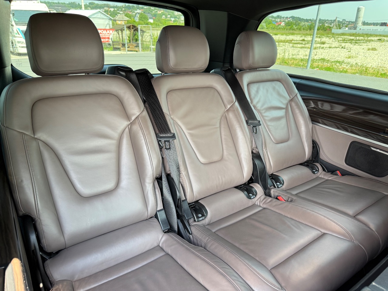 Mercedes-Benz V-Класс - фото 21