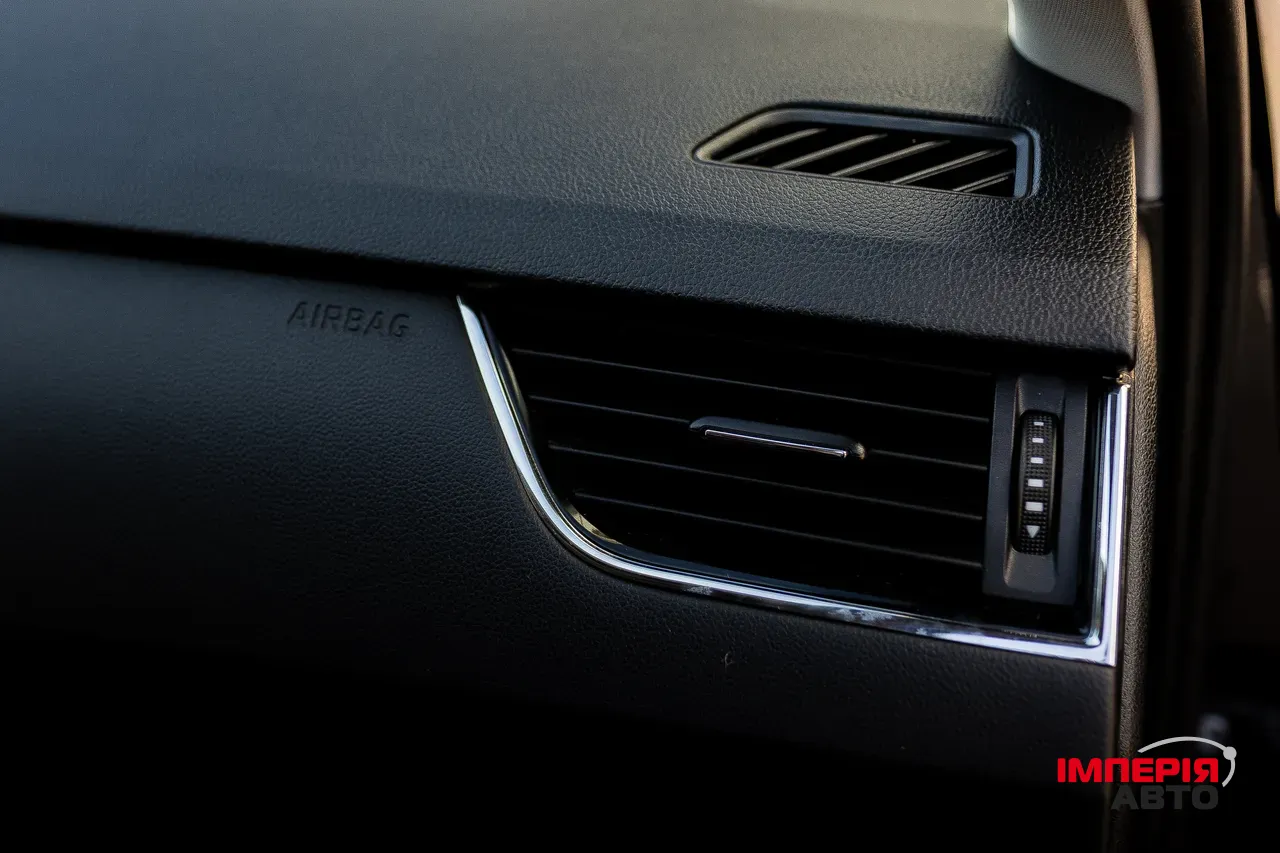 Skoda Octavia RS - фото 17