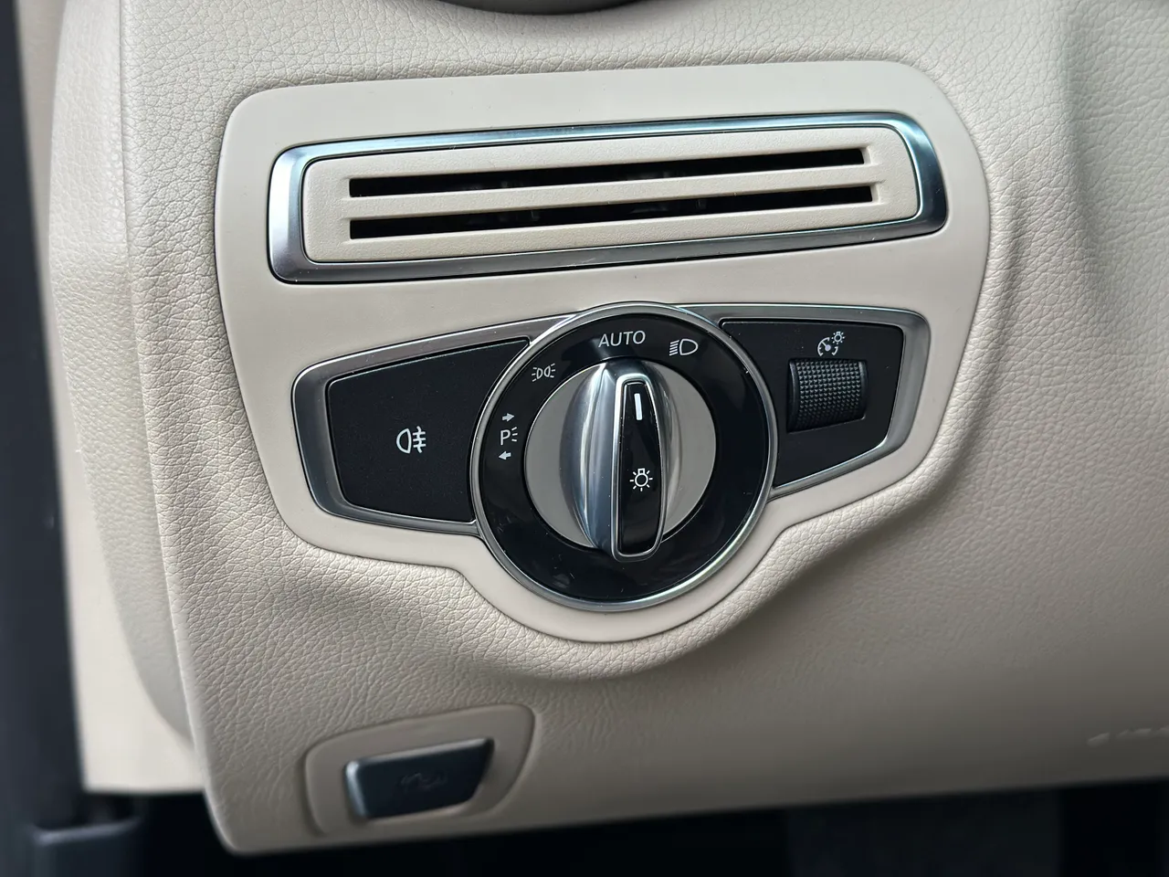 Mercedes-Benz C-Класс - фото 21