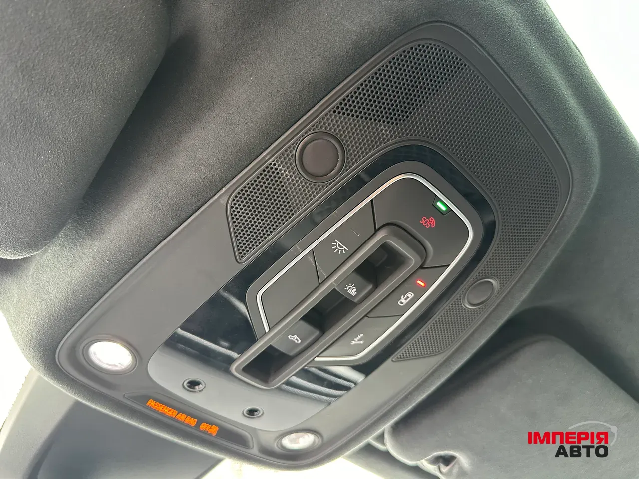 Audi Q7 - фото 48