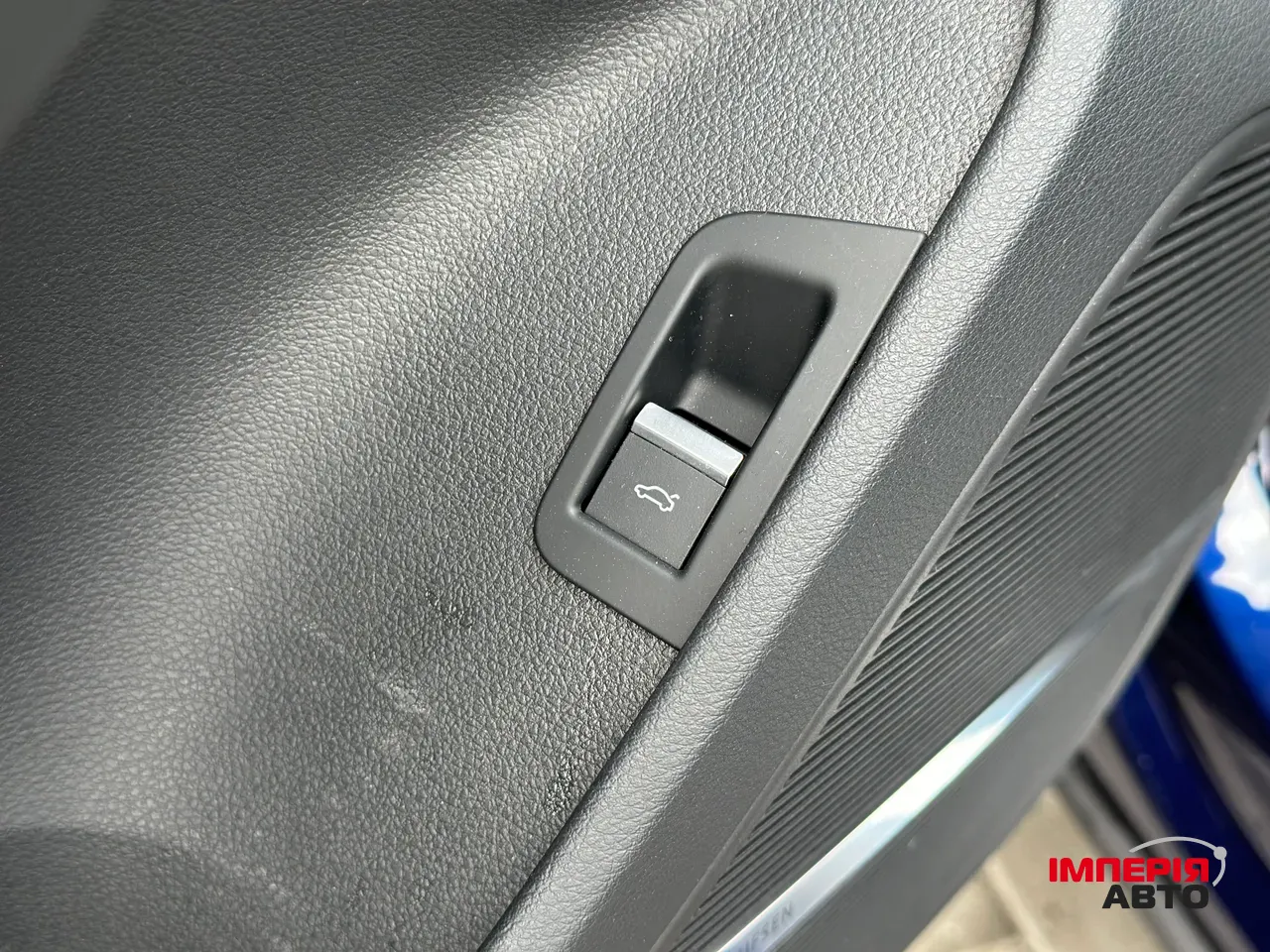 Audi Q7 - фото 23