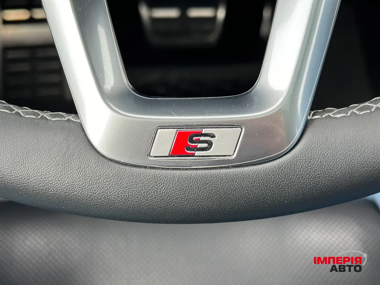 Audi Q7 - фото 39