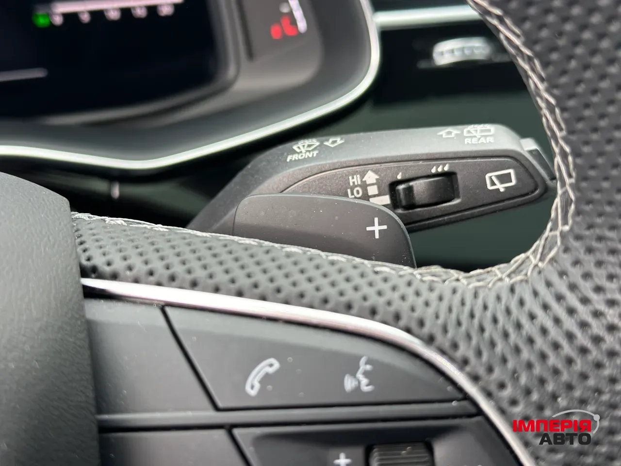 Audi Q7 - фото 38