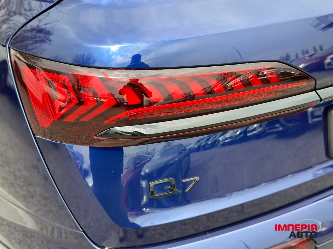 Audi Q7 - фото 11