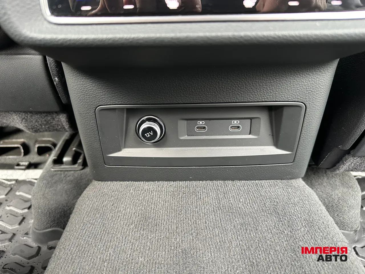 Audi Q7 - фото 56