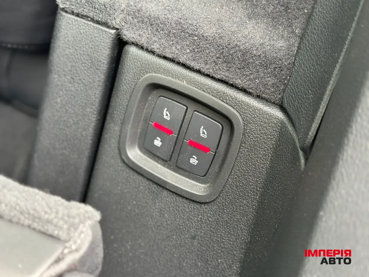 Audi Q7 - фото 17