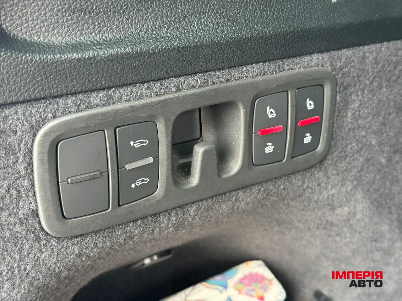 Audi Q7 - фото 16