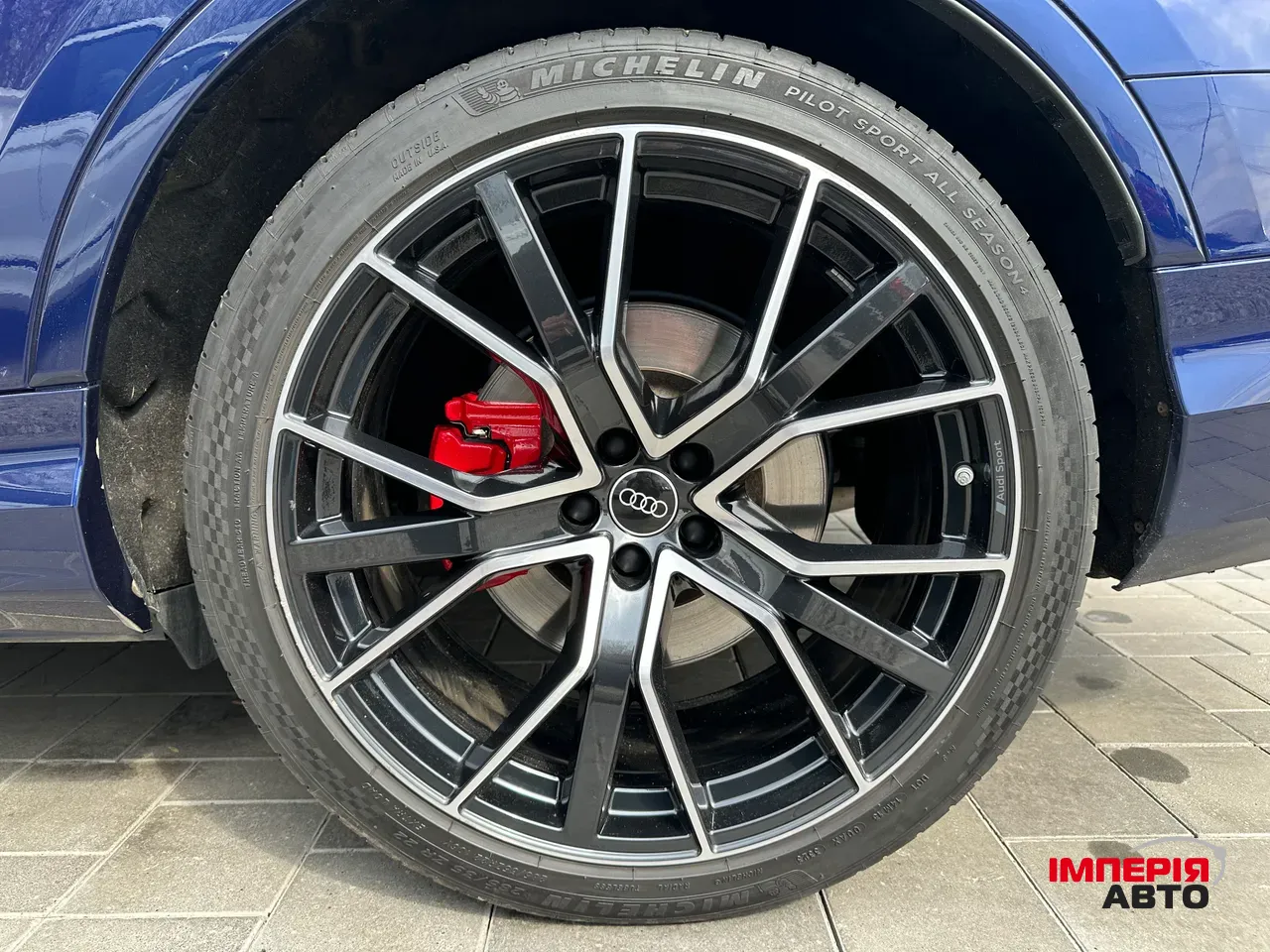 Audi Q7 - фото 13